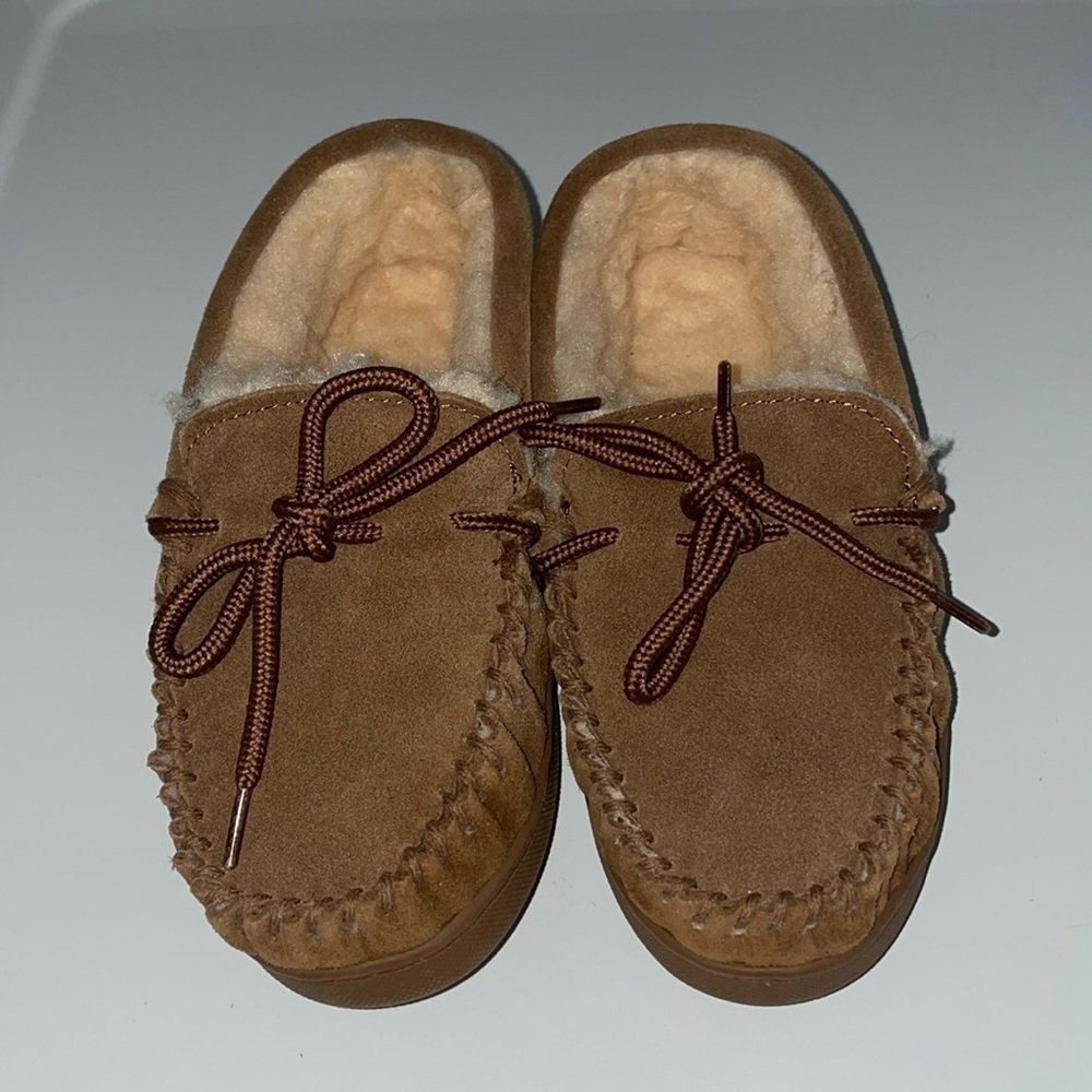 BearPaw Moc kids slippers. Size 2